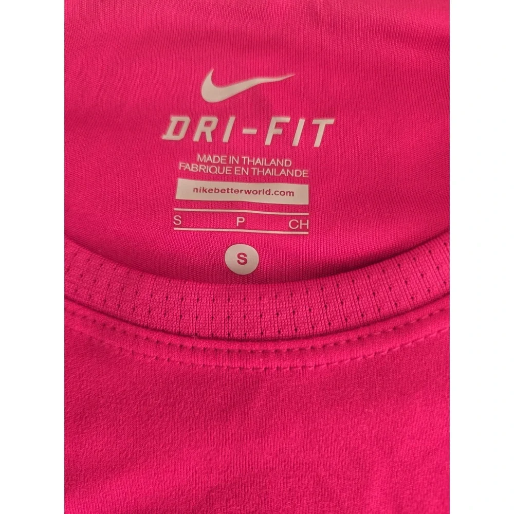 New With Tag NIKE Women's Dri-Fit Miler Running Shirt Pink Size S athletic